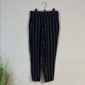 ❤️ H&M divided Women’s Striped Black and Tan Pants size 4